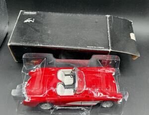 Vtg Solido 1:24 Chevy Corvette Convertible Red Model # SS7708 Excellent MIB C34